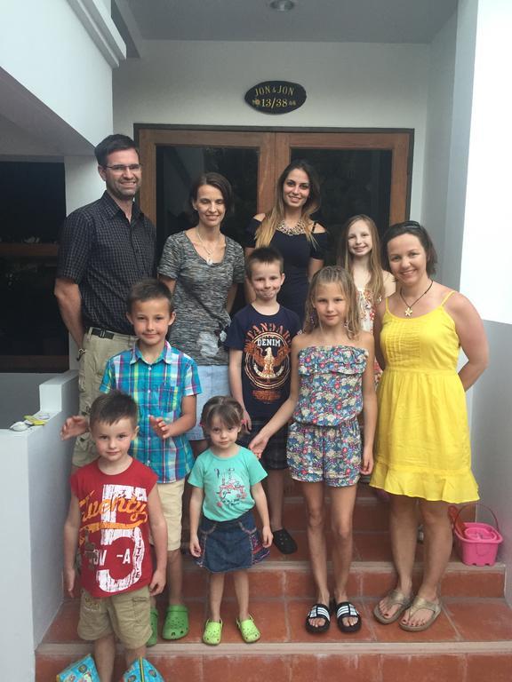 Jon Thaihouse HHQ Cameră foto